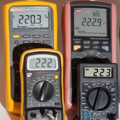 Bandingkan spesifikasi multimeter